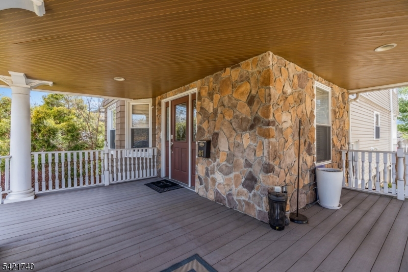 467 Summit Avenue Hackensack, NJ 07601 - Photo 5 of 46