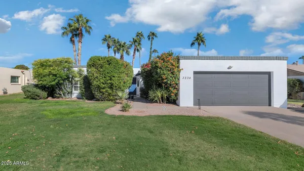 $3,495 | 3234 East Larkspur Drive, Phoenix, AZ 85032