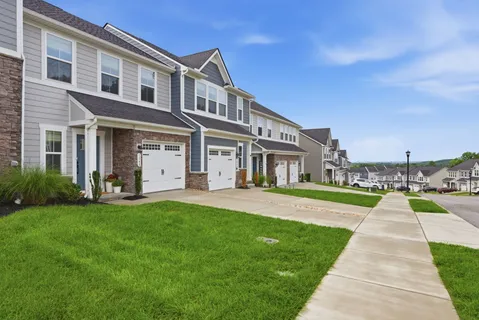 $449,900 | 1048 Mountain View Drive, Thompson's Station, TN 37179