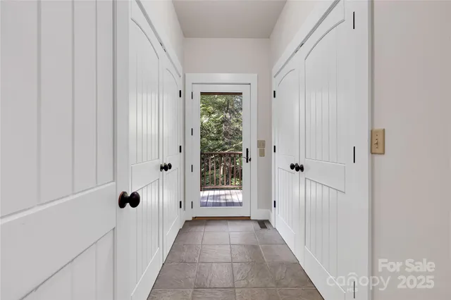 $750,000 | 224 Corsica Lane, Saluda, NC 28773