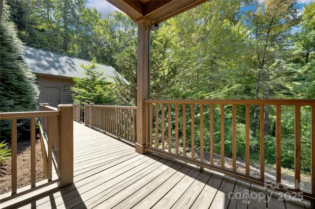 $750,000 | 224 Corsica Lane, Saluda, NC 28773