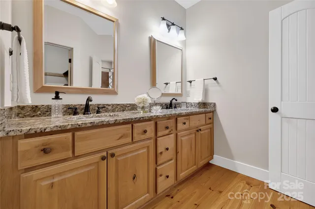 $750,000 | 224 Corsica Lane, Saluda, NC 28773