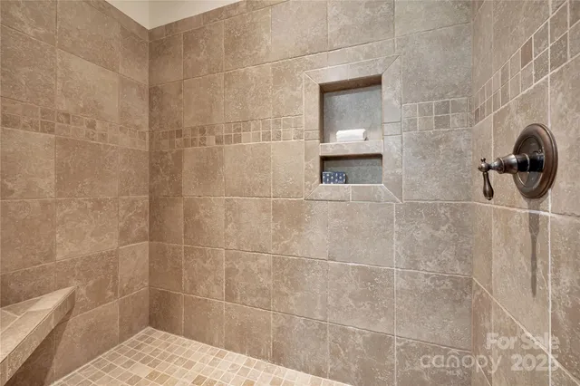 $750,000 | 224 Corsica Lane, Saluda, NC 28773