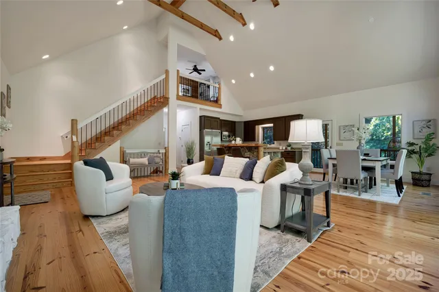 $750,000 | 224 Corsica Lane, Saluda, NC 28773