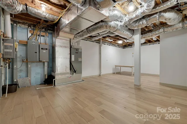 $750,000 | 224 Corsica Lane, Saluda, NC 28773