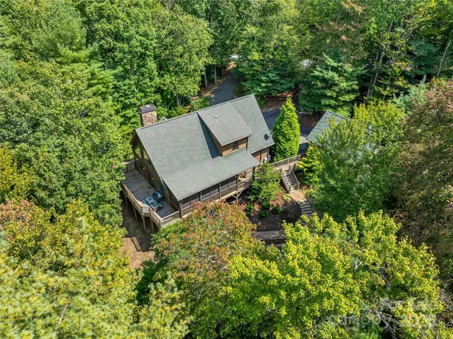 $750,000 | 224 Corsica Lane, Saluda, NC 28773