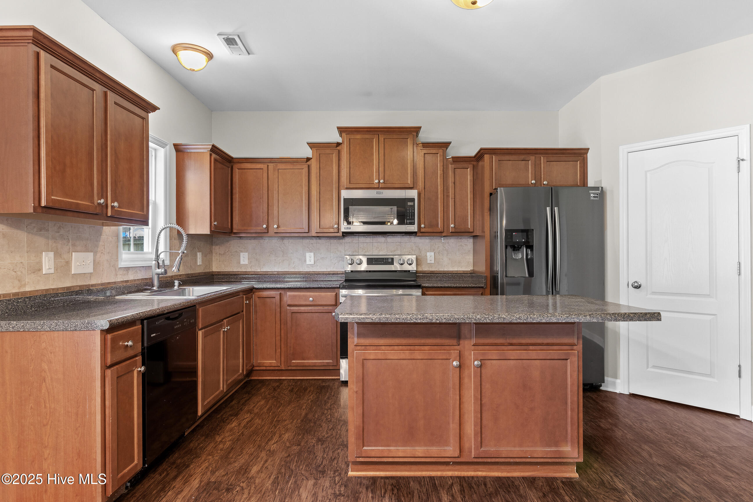 307 Sonoma Road Jacksonville, NC 28546 - Photo 14 of 49 14