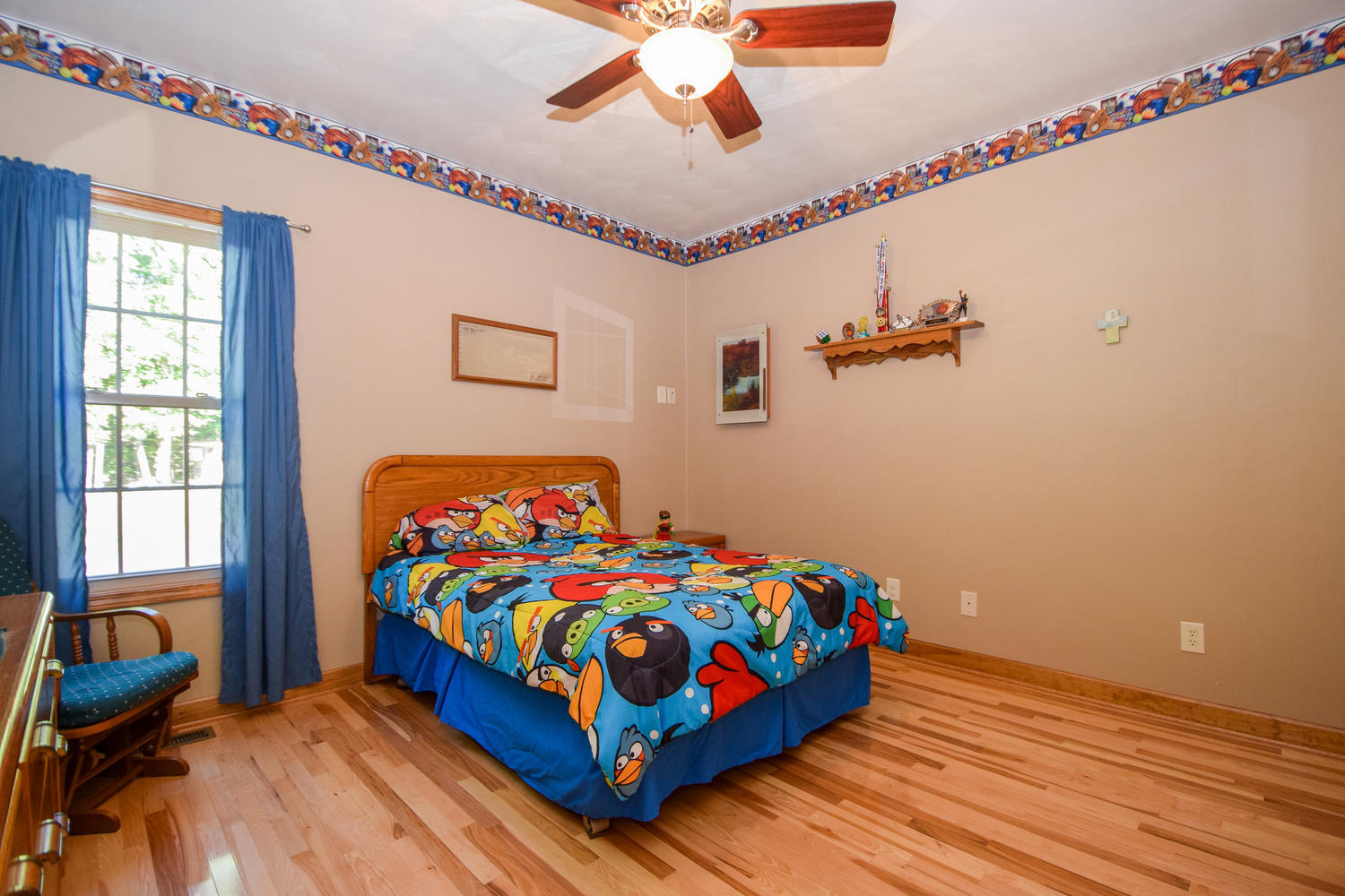 213 W Road Blue Ridge, VA 24064 - Photo 20 of 51 a bedroom with bed and a window