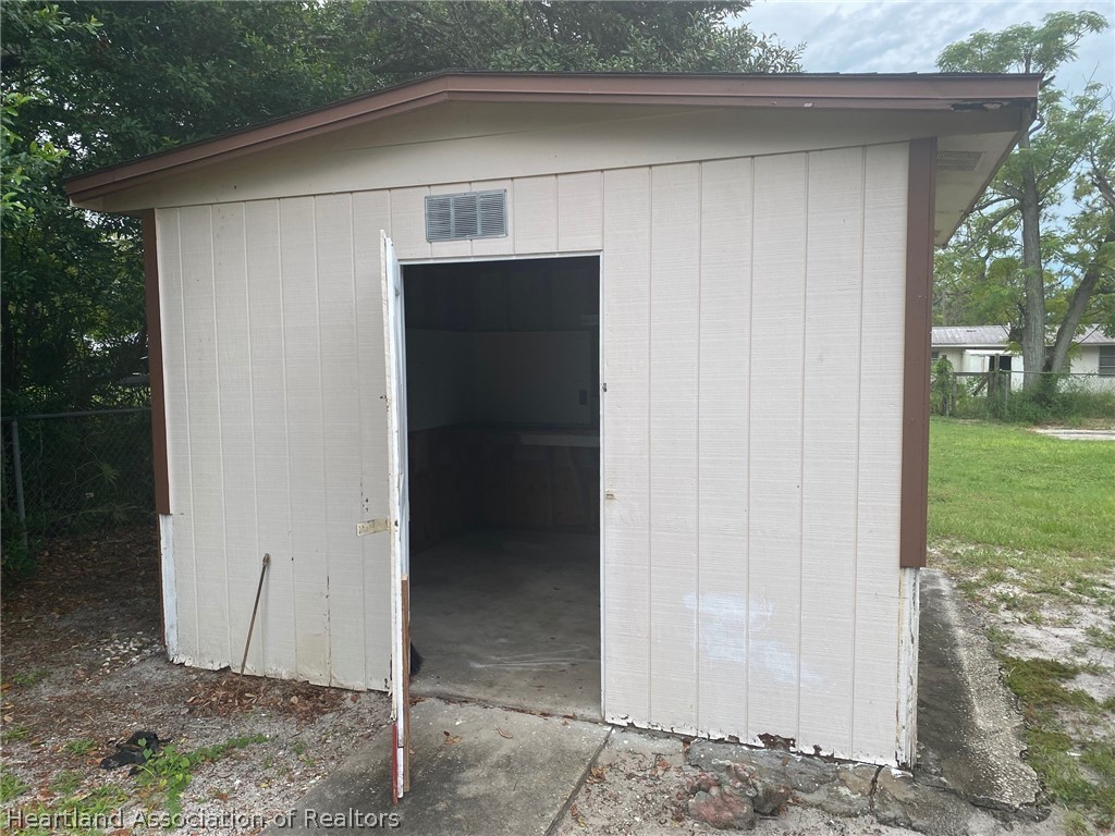 1817 Shore Road Avon Park, FL 33825 - Photo 27 of 27 Gallery Image 27