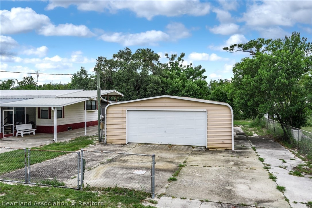 1817 Shore Road Avon Park, FL 33825 - Photo 3 of 27 Gallery Image 3