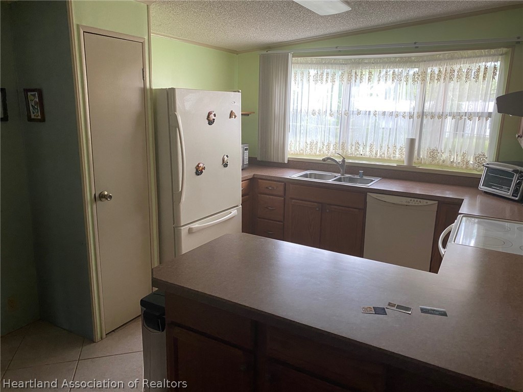 1817 Shore Road Avon Park, FL 33825 - Photo 5 of 27 Gallery Image 5