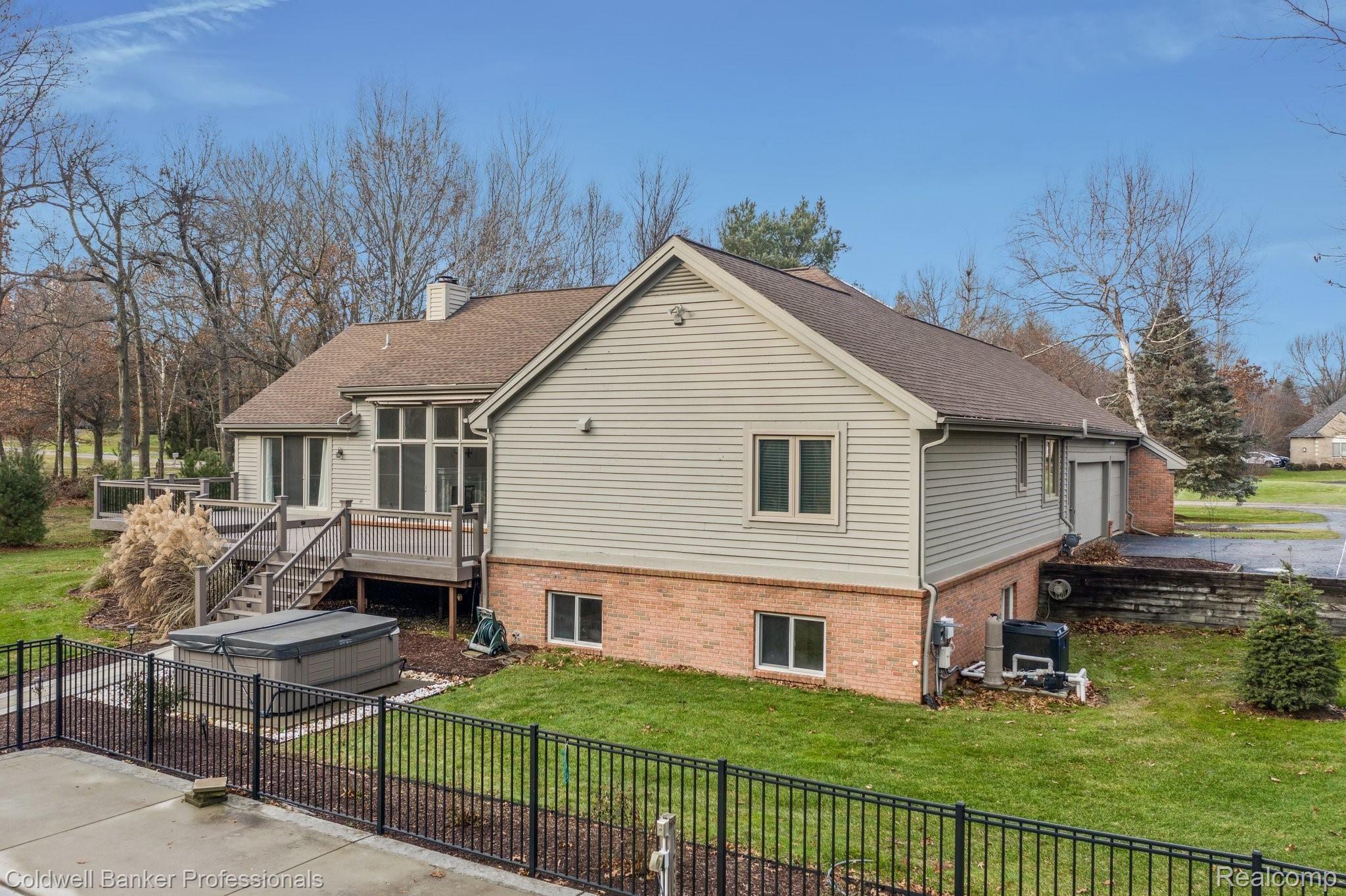 5365 Ridge Trail North Clarkston, MI 48348 - Photo 44 of 55 New A/C in 2021