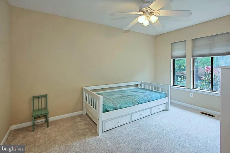 2044 Swans Neck Way Reston, VA 20191 - Photo 17 of 30 Third Bedroom w/Ceiling Fan