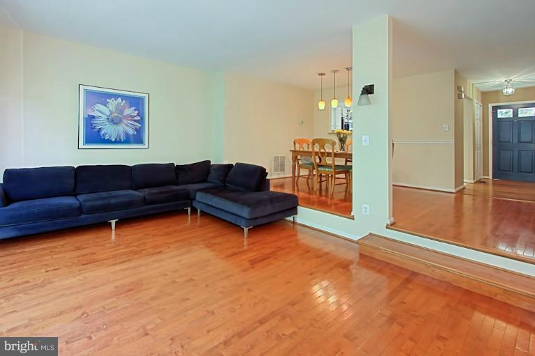 2044 Swans Neck Way Reston, VA 20191 - Photo 3 of 30 Open Floor Plan
