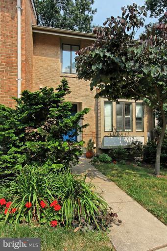 2044 Swans Neck Way Reston, VA 20191 - Photo 29 of 30 Beautiful Curb Appeal