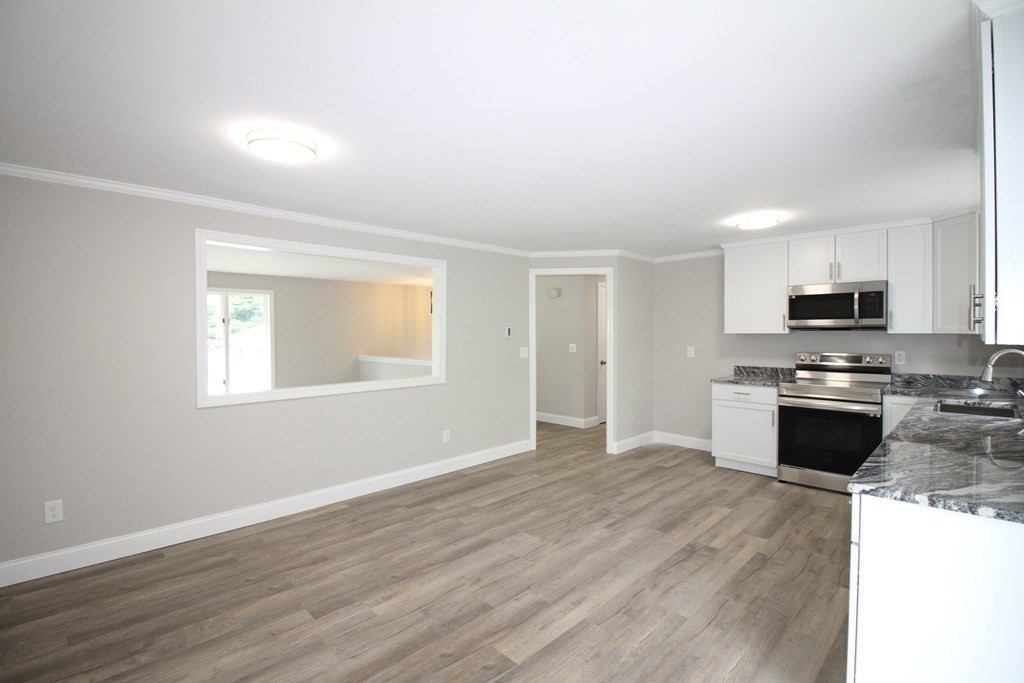 136 Tavistock Street Springfield, MA 01119 - Photo 2 of 10 Gallery Image 2