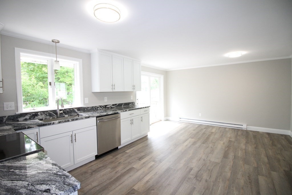 136 Tavistock Street Springfield, MA 01119 - Photo 4 of 10 Gallery Image 4
