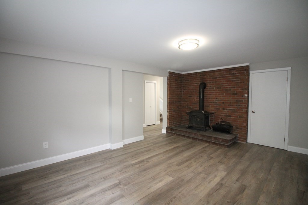 136 Tavistock Street Springfield, MA 01119 - Photo 9 of 10 Gallery Image 9