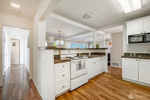 $875,000 | 6887 Holeman Avenue, Blaine, WA 98230