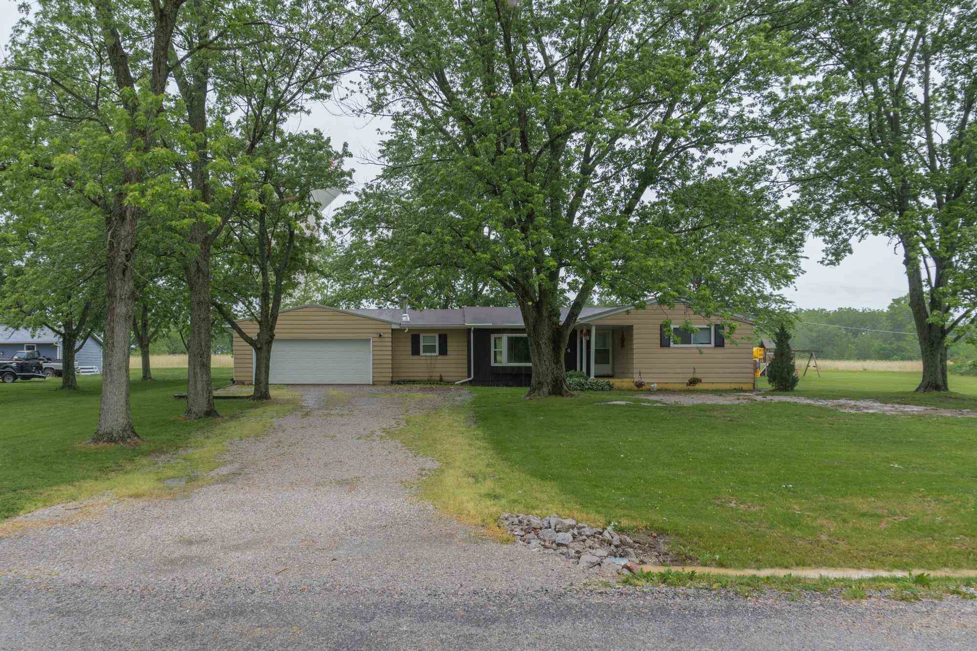 9924 Portage Road Roanoke, IN 46783 - Photo 2 of 26