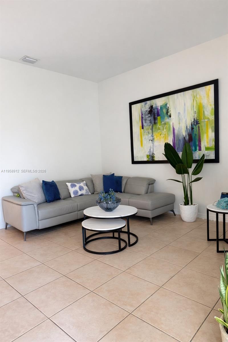 16308 Southwest 83rd Lane Miami, FL 33193 - Photo 4 of 18