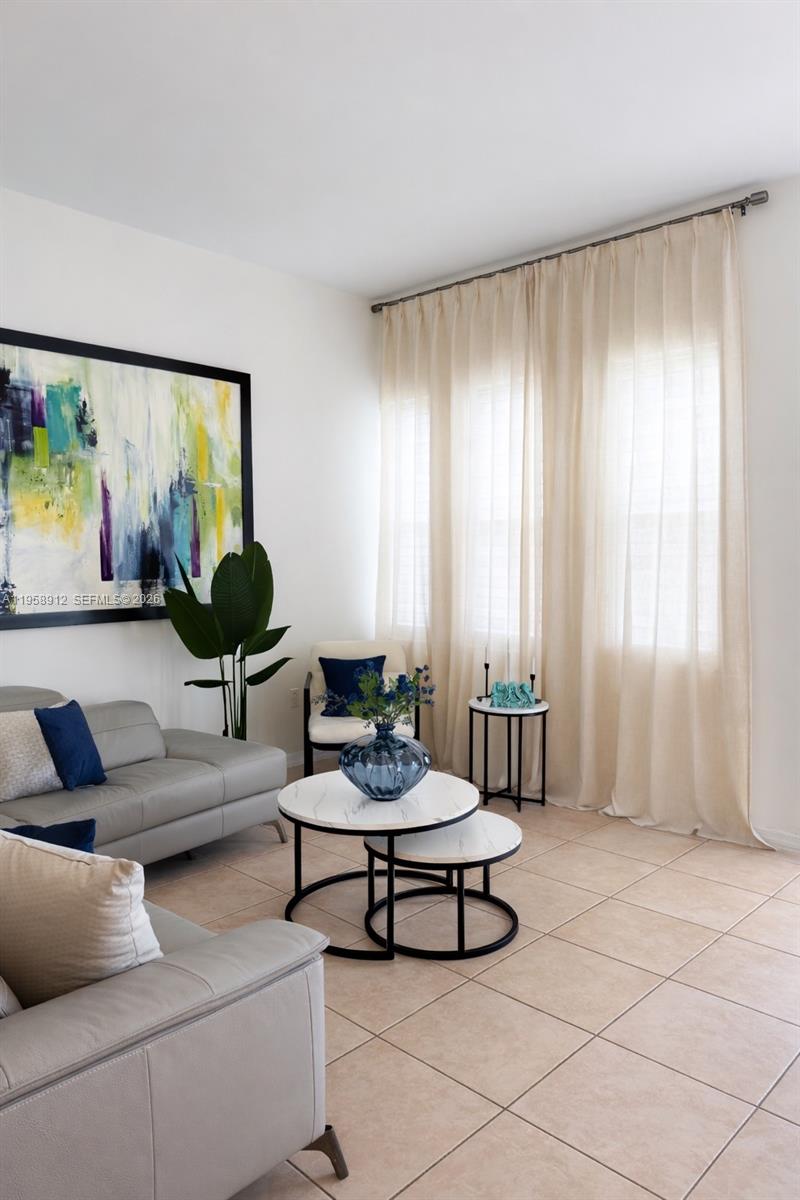 16308 Southwest 83rd Lane Miami, FL 33193 - Photo 5 of 18