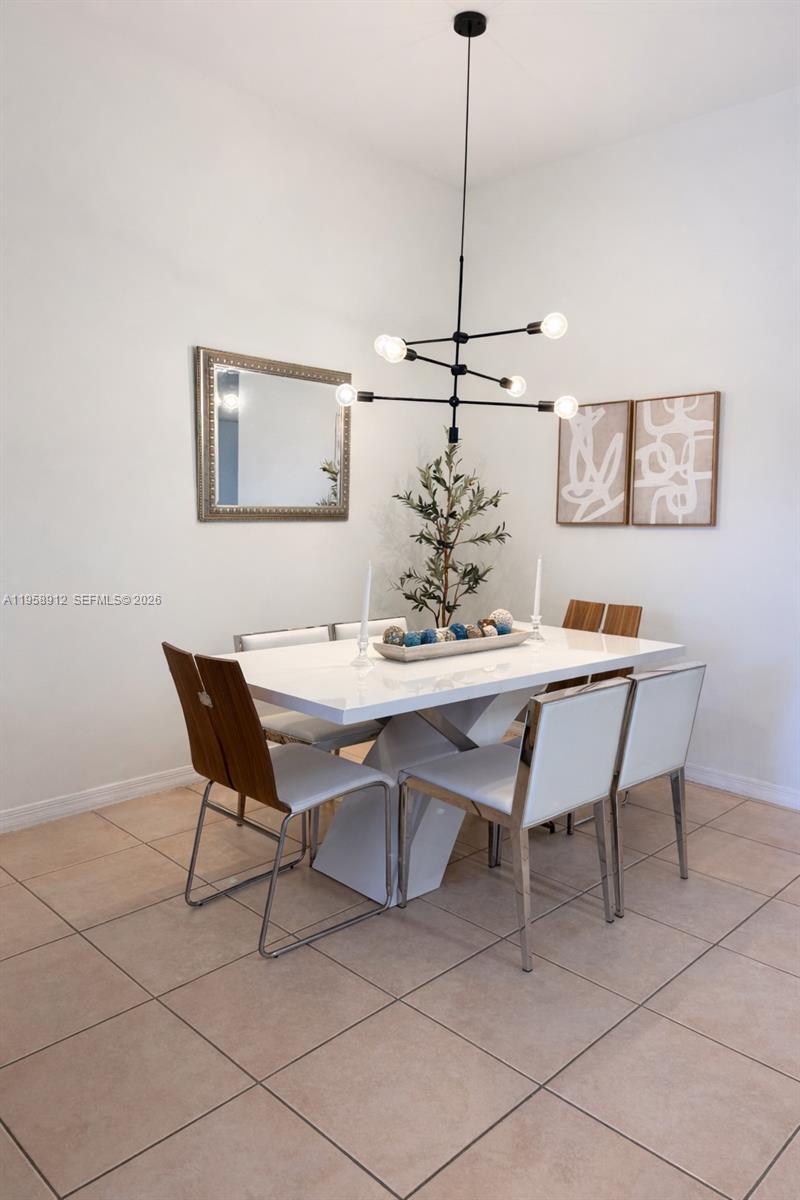 16308 Southwest 83rd Lane Miami, FL 33193 - Photo 6 of 18