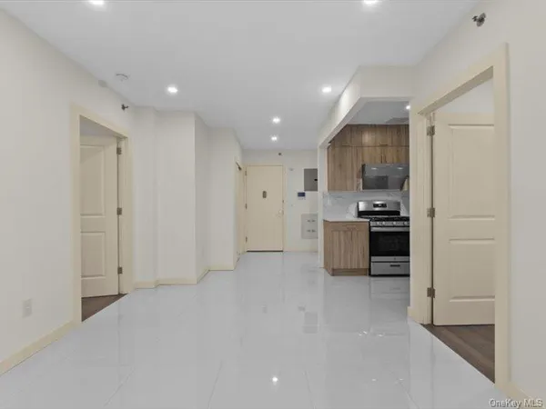 $682,176 | 124-28 Queens Boulevard, Unit 10A | Kew Gardens