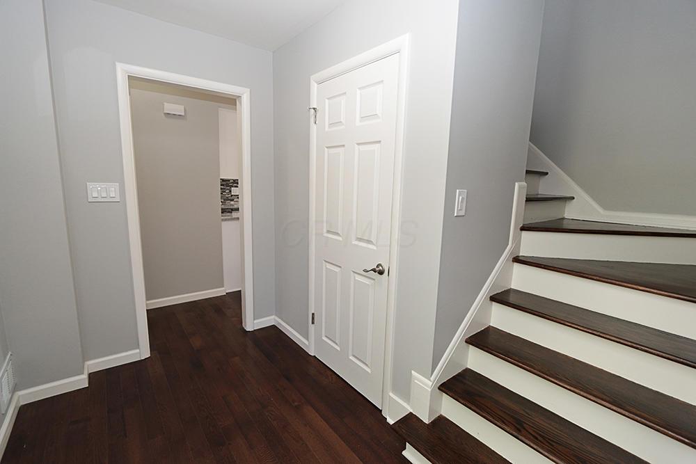 245 South Kellner Road Columbus, OH 43209 - Photo 7 of 49