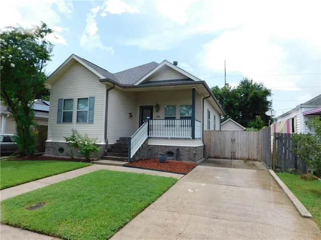 $2,600 | 22 Davis Boulevard, Jefferson, LA 70121
