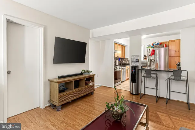 $565,000 | 1809 Ivy Oak Square, Unit 61, Reston, VA 20190