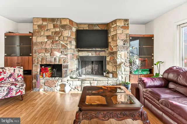 $565,000 | 1809 Ivy Oak Square, Unit 61, Reston, VA 20190