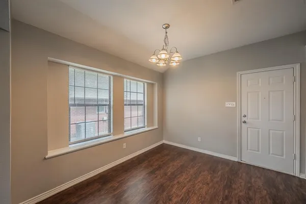 $304,900 | 117 Downwood Drive, Burleson, TX 76028