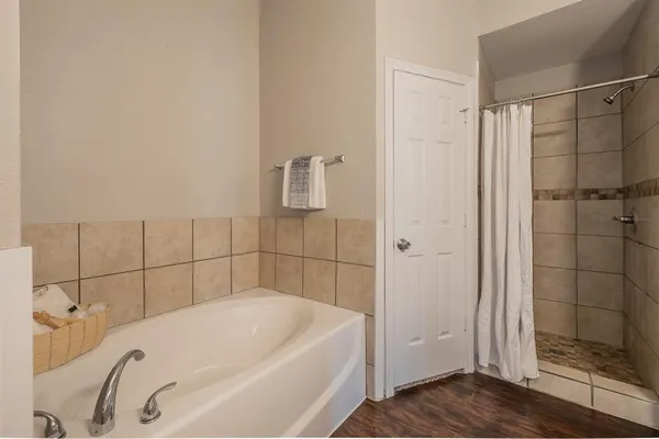 $304,900 | 117 Downwood Drive, Burleson, TX 76028