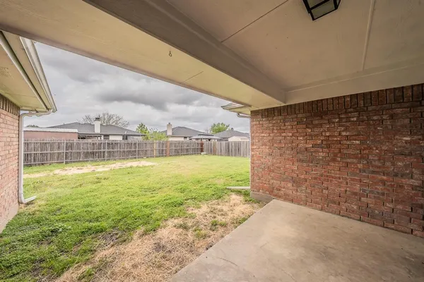 $304,900 | 117 Downwood Drive, Burleson, TX 76028