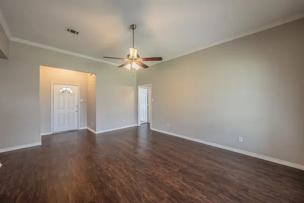 $304,900 | 117 Downwood Drive, Burleson, TX 76028