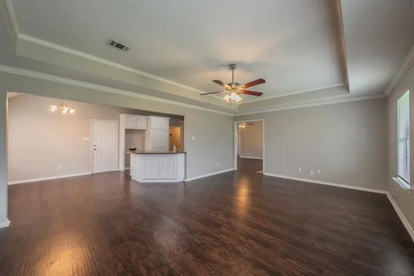 $304,900 | 117 Downwood Drive, Burleson, TX 76028