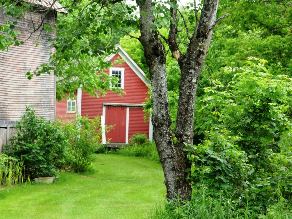 428 North Plainfield Road Lebanon, NH 03784 - Photo 26 of 30