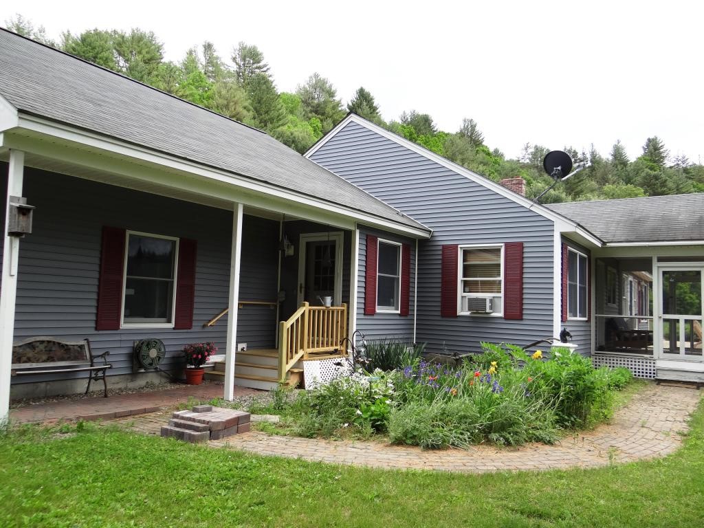 428 North Plainfield Road Lebanon, NH 03784 - Photo 4 of 30