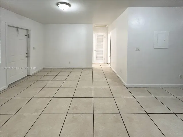 $1,950 | 738 Northeast 86th Street, Unit 4, Miami, FL 33138