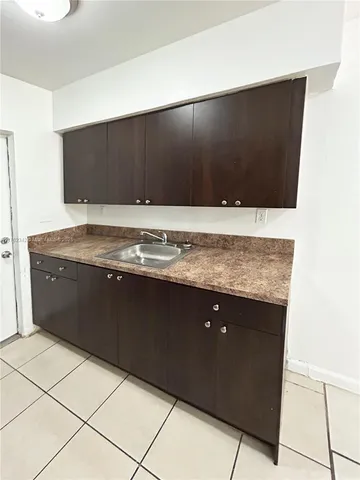 $1,950 | 738 Northeast 86th Street, Unit 4, Miami, FL 33138