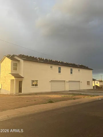 $600,000 | 956 North 4th Street, Unit A & B, Coolidge, AZ 85128