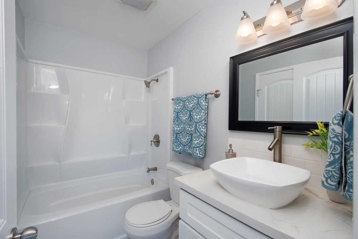 3663 Harbor View Way Oceanside, CA 92056 - Photo 13 of 25