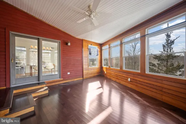 $900,000 | 13 Brook Farm Court, Cockeysville, MD 21030