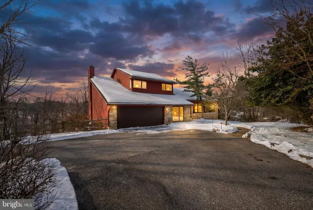 $900,000 | 13 Brook Farm Court, Cockeysville, MD 21030