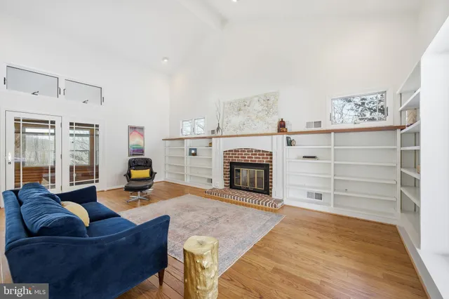 $900,000 | 13 Brook Farm Court, Cockeysville, MD 21030