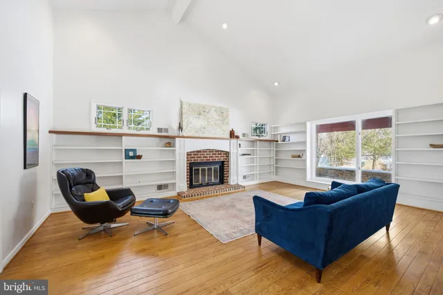 $900,000 | 13 Brook Farm Court, Cockeysville, MD 21030