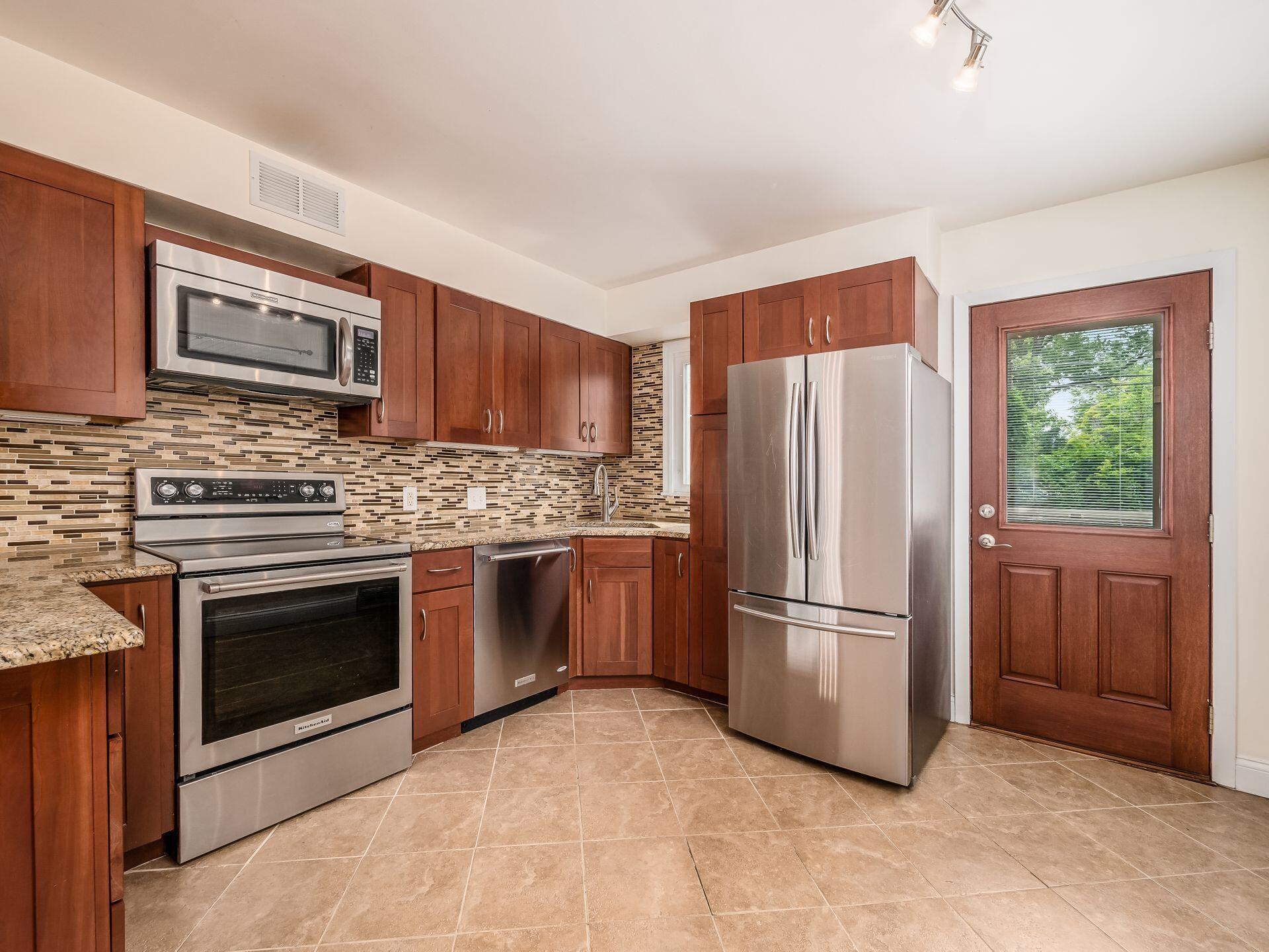 3180 Ainwick Road Columbus, OH 43221 - Photo 18 of 57 Kitchen
