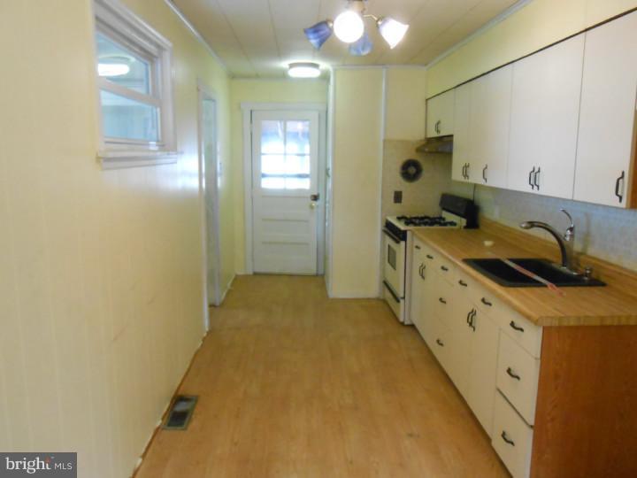 12 North Warwick Road Somerdale, NJ 08083 - Photo 5 of 9