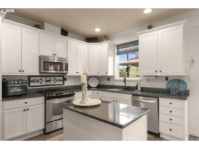 $468,500 | 10999 Southwest Sage Terrace, Portland, OR 97223